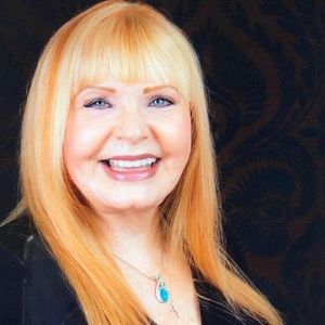 Meet your Posher, Gale